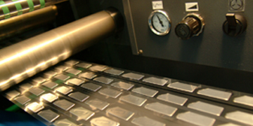 Precision die-cut labels in production